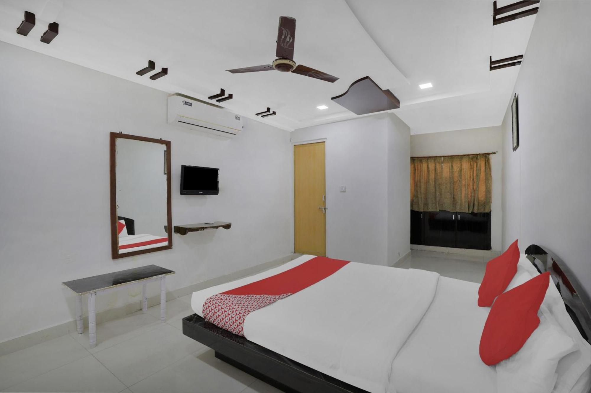 Hotel O Rudra Palace Ahmedabad Exterior photo