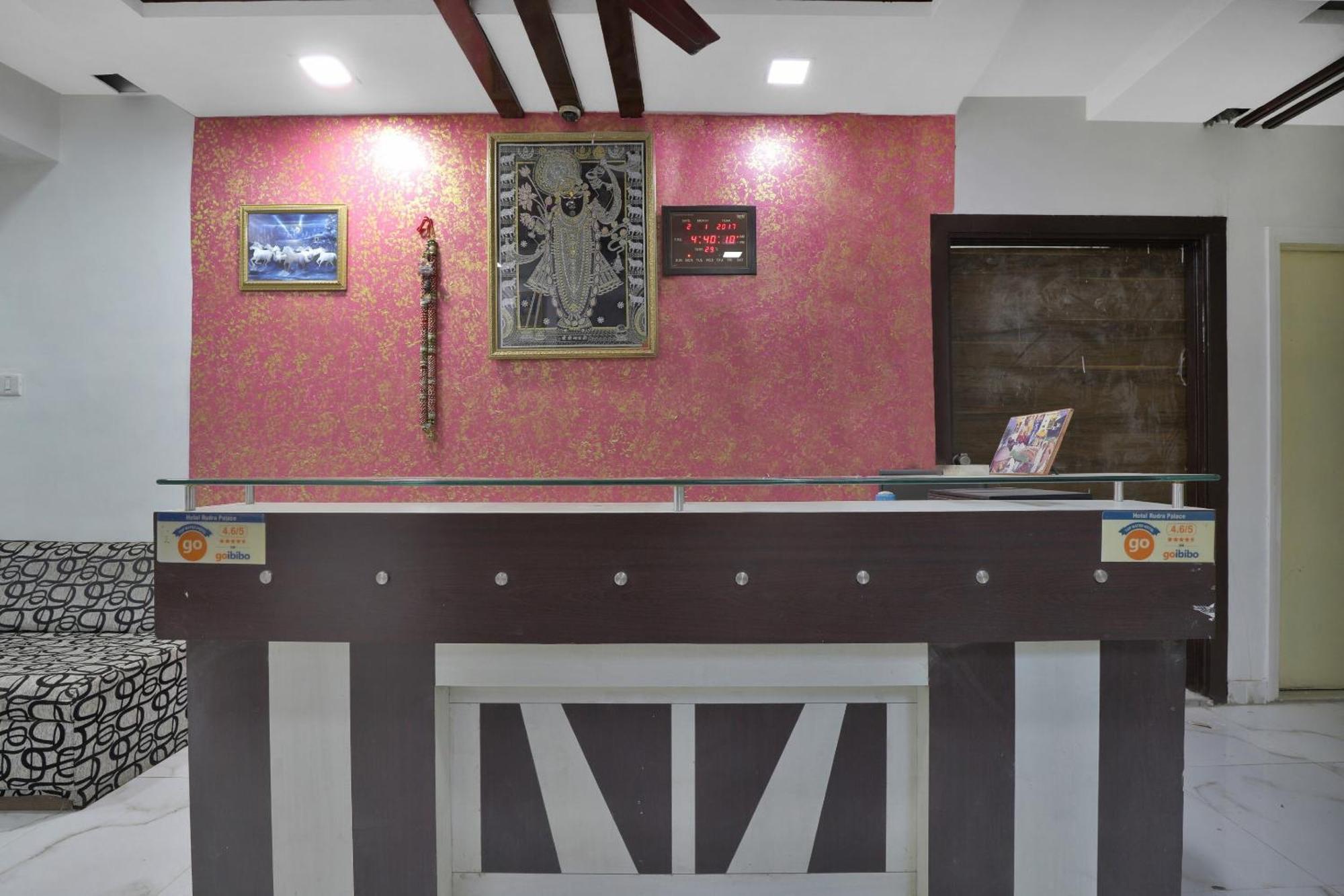 Hotel O Rudra Palace Ahmedabad Exterior photo